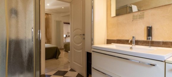 4 bedrooms Apartment in Siena, Italy No. 329341 12