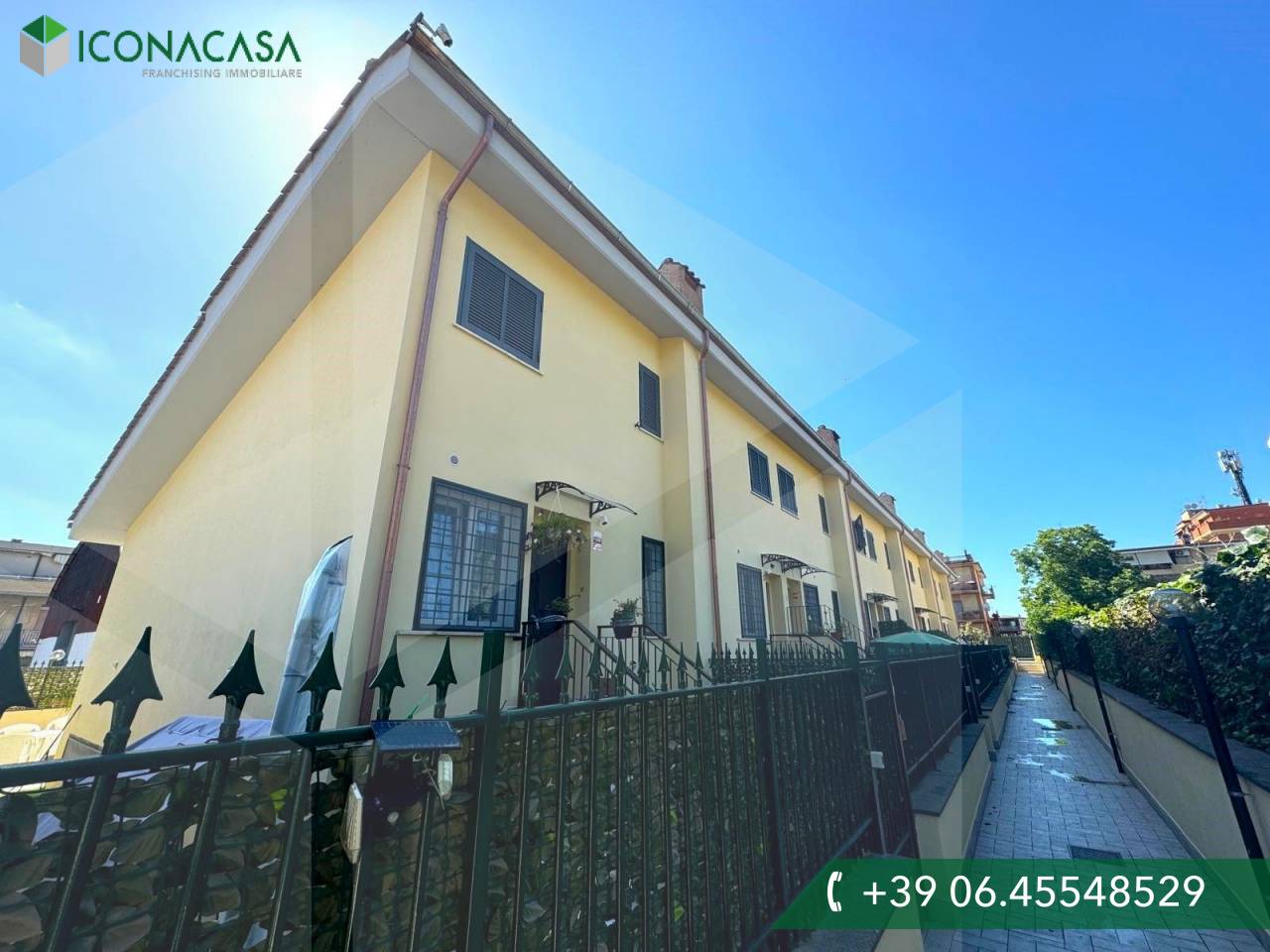 Вилла с 4 комнатами в Рим, Италия № 28606