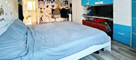4 Schlafzimmer Wohnung in Carpi, Italy, Nr. 363911 10