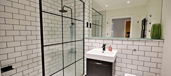 2 bedrooms Apartment in London, United Kingdom No. 13472 15