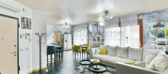 Квартира с 3 спальнями в Джуссано, Италия № 173084 2