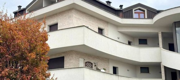 Квартира с 3 спальнями в Джуссано, Италия № 173084 37