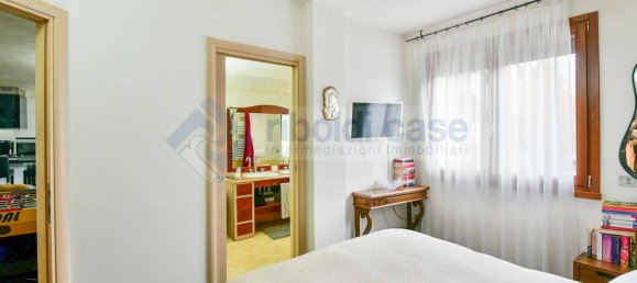 Квартира с 3 спальнями в Джуссано, Италия № 173084 13