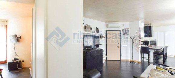 Квартира с 3 спальнями в Джуссано, Италия № 173084 10