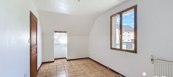 2 bedrooms House in Auxerre, France No. 285557 7