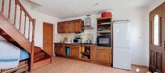 2 bedrooms House in Auxerre, France No. 285557 4