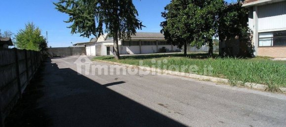 1 room Warehouse in Udine, Italy No. 322113 3