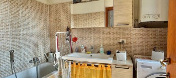 4-salle Appartement à Sarzana, Italy No. 286339 13