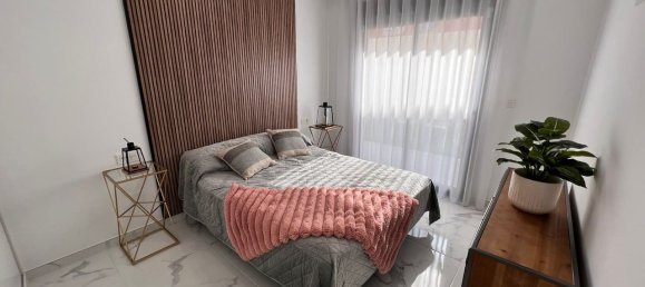 Casa de 3 dormitorios en Los Montesinos, Spain No. 187930 12