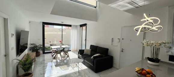 Casa de 3 dormitorios en Los Montesinos, Spain No. 187930 3