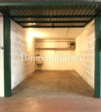 18m² Garage in Bologna, Italy No. 402074