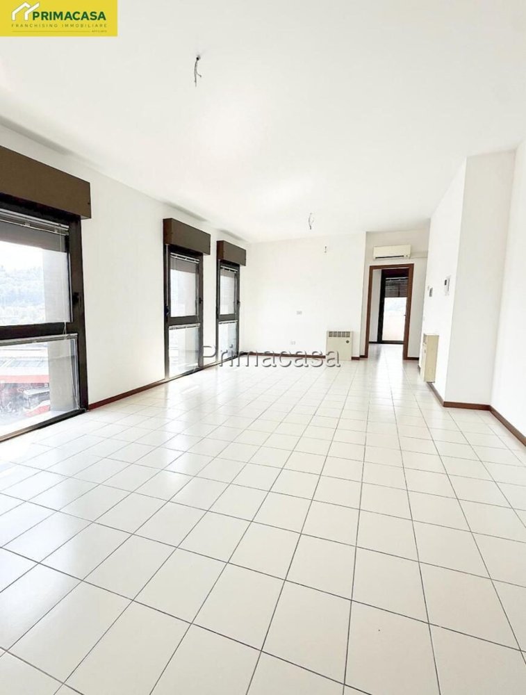 Apartamento de 4 dormitorios en Vicenza, Italy No. 326698