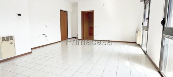 Apartamento de 4 dormitorios en Vicenza, Italy No. 326698 4