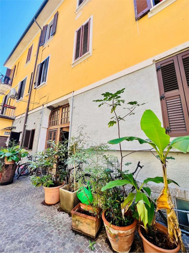 2 rooms Apartment in Milan, Italy No. 330346