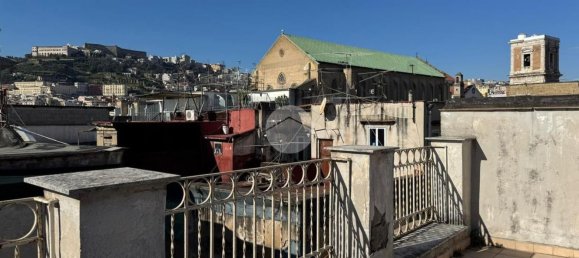 Apartamento de 4 divisões em Naples, Italy N.º 82270 2