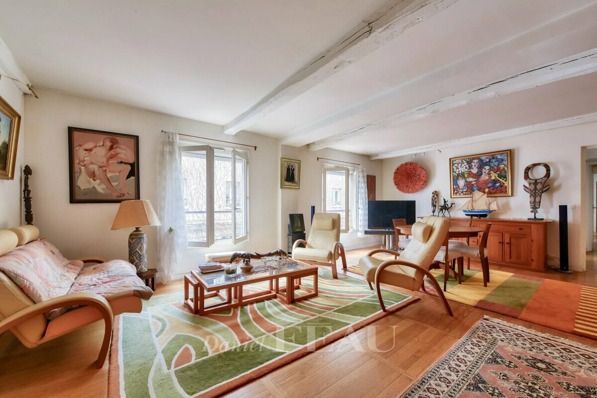 2 bedrooms Apartment in Paris, France No. 162863