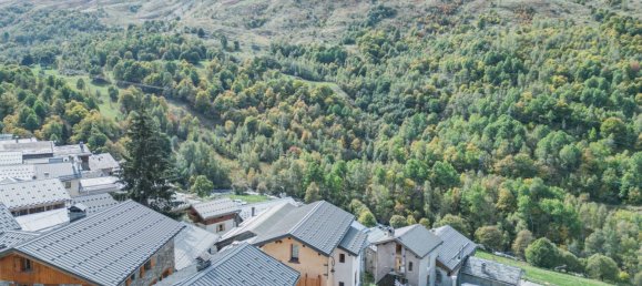 Propiedad comercial de 4 dormitorios en Les Belleville, France No. 530 10