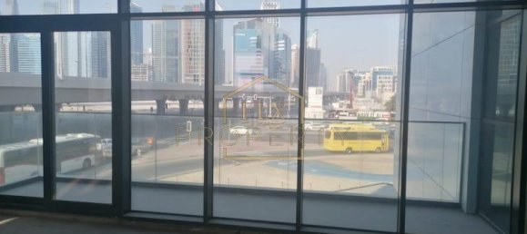 129m² Office in Business Bay, UAE No. 7311 5