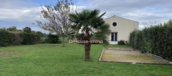 4 bedrooms House in Saint-Hippolyte, France No. 107386 3