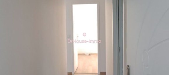 4 bedrooms House in Saint-Hippolyte, France No. 107386 12