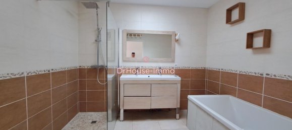 4 bedrooms House in Saint-Hippolyte, France No. 107386 13