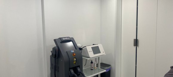 200m² Commercial property in Barcelona, Spain No. 216169 10