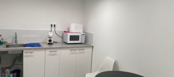 200m² Commercial property in Barcelona, Spain No. 216169 13