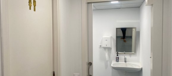 200m² Commercial property in Barcelona, Spain No. 216169 14