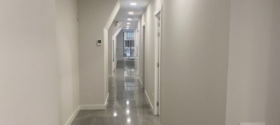 200m² Commercial property in Barcelona, Spain No. 216169 3