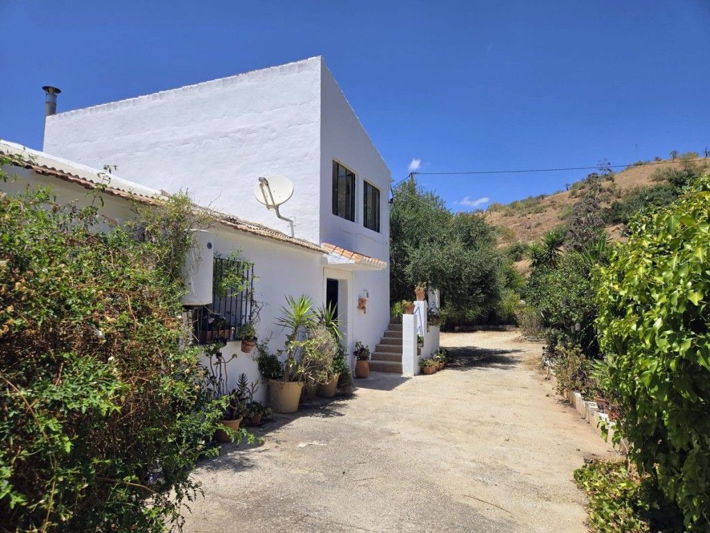 3 bedrooms House in Malaga, Spain No. 260531