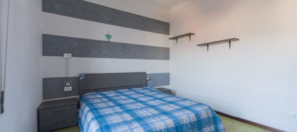 4 rooms Apartment in Carrara, Italy No. 45637 3