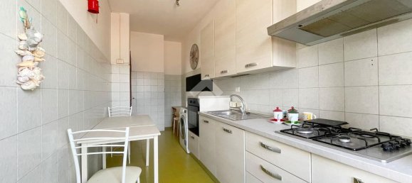 4 rooms Apartment in Carrara, Italy No. 45637 48