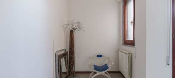4 rooms Apartment in Carrara, Italy No. 45637 23