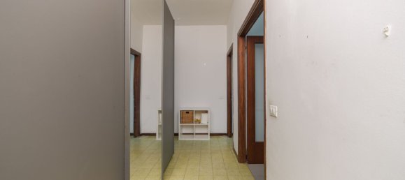 4 rooms Apartment in Carrara, Italy No. 45637 17