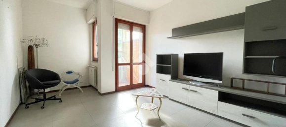4 rooms Apartment in Carrara, Italy No. 45637 28
