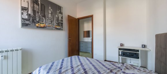 4 rooms Apartment in Carrara, Italy No. 45637 8