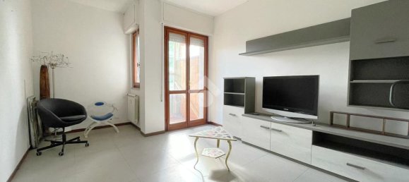 4 rooms Apartment in Carrara, Italy No. 45637 39