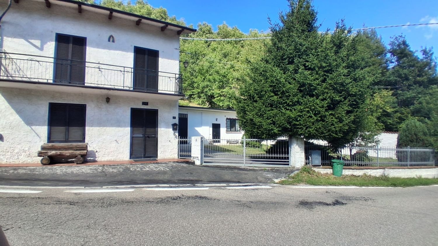 Villa de 5 dormitorios en Bore, Italy No. 358251
