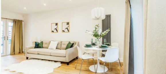 2 Schlafzimmer Gewerbliche Immobilie in South Croydon, United Kingdom, Nr. 8108 13