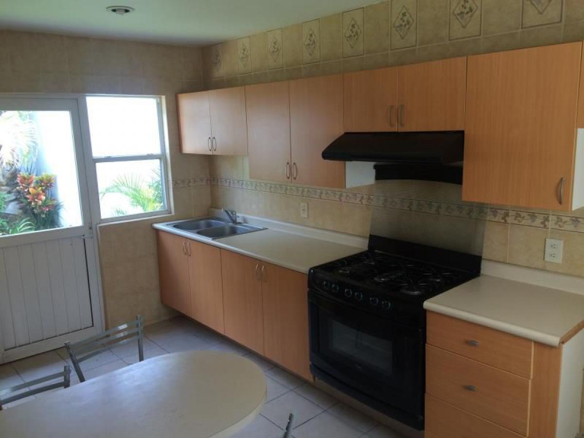 3 bedrooms House in Tlajomulco de Zuniga, Mexico No. 163034