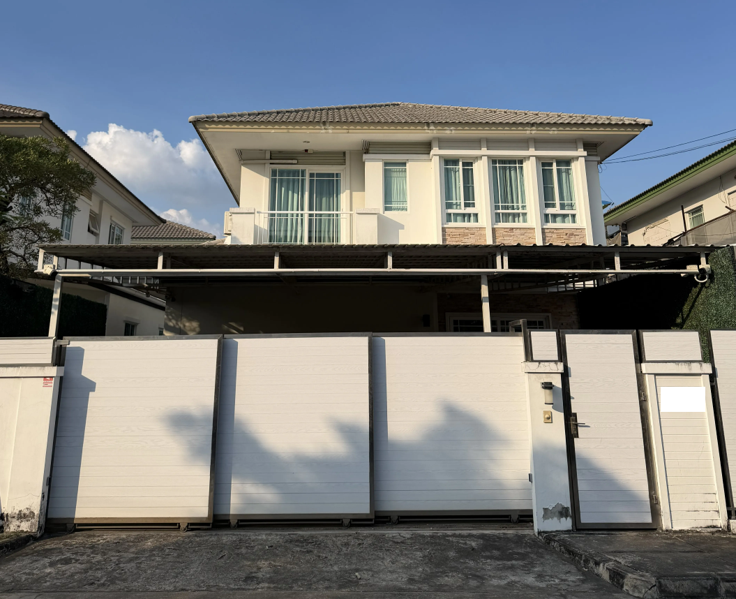 Casa de 3 dormitorios en Bang Kapi, Thailand No. 72286