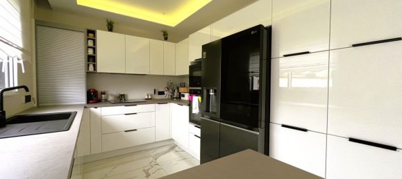 4 Schlafzimmer Haus in Luisant, France, Nr. 254890 2