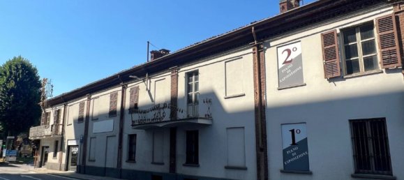 Edificio en Vinovo, Italy 760 m² No. 257461 2