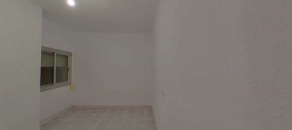 Apartamento de 3 dormitorios en Sabadell, Spain No. 170859 21