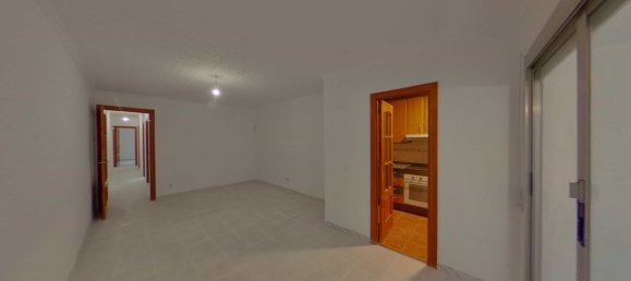 Apartamento de 3 dormitorios en Sabadell, Spain No. 170859 4