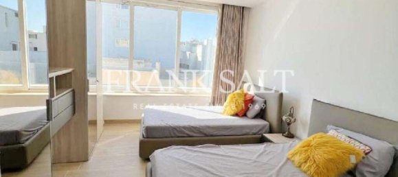 4 bedrooms Penthouse in Sliema, Malta No. 2637 9