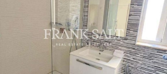 4 bedrooms Penthouse in Sliema, Malta No. 2637 6