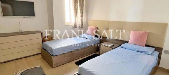 4 bedrooms Penthouse in Sliema, Malta No. 2637 4