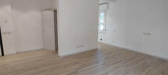 4-Zimmer Wohnung in Parma, Italy, Nr. 15301 5