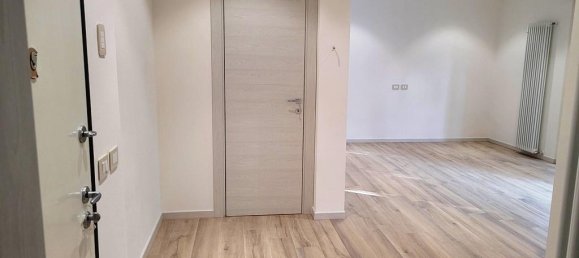 4-Zimmer Wohnung in Parma, Italy, Nr. 15301 6
